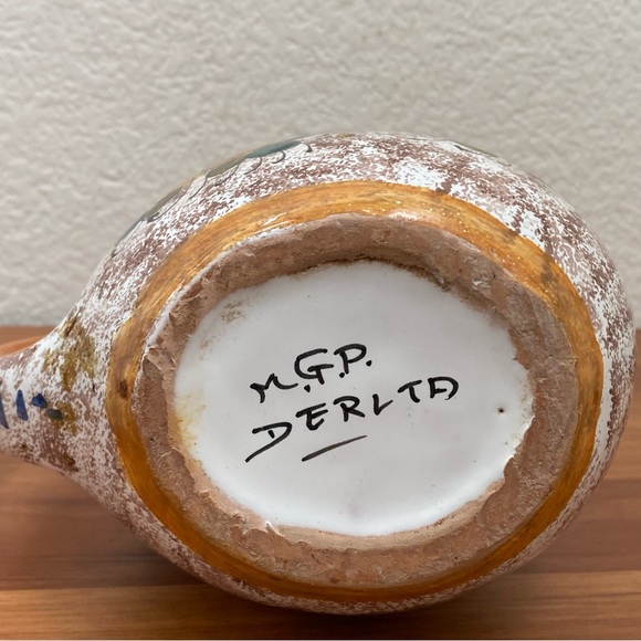 Vintage M.G.P. DERUTA Italy Handpainted Ceramic Rooster Chicken 9” Pitcher - Picture 16 of 16